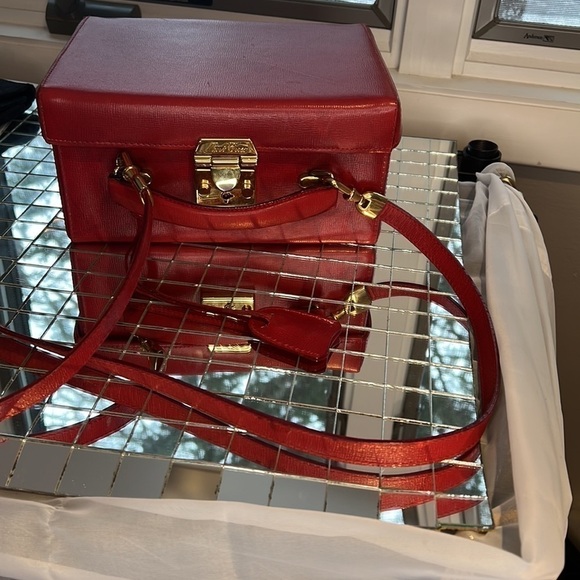Mark Cross Grace Vintage Red Leather Grace Box Crossbody Hand Bag - Picture 4 of 16